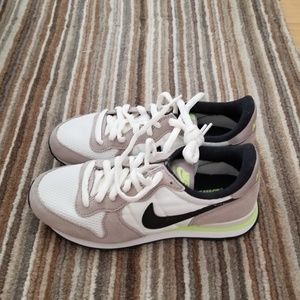 NWT J.Crew Women's Nike® Internationalist sneakers